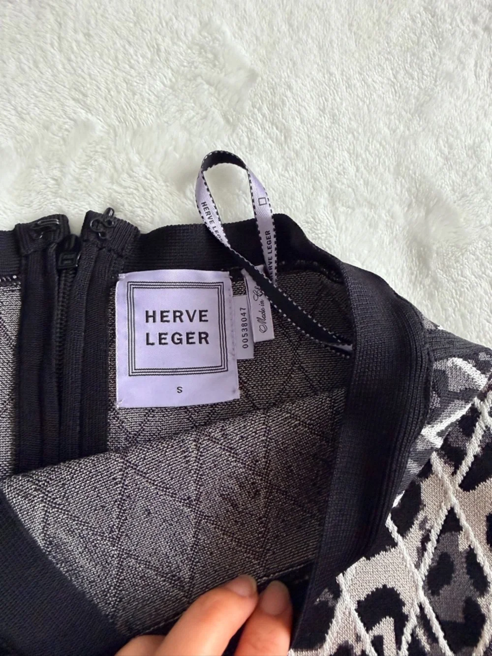 Herve Leger Bandage Black and Cream Animal Printed A-Line Skirt NWT Size Small - Picture 5 of 6